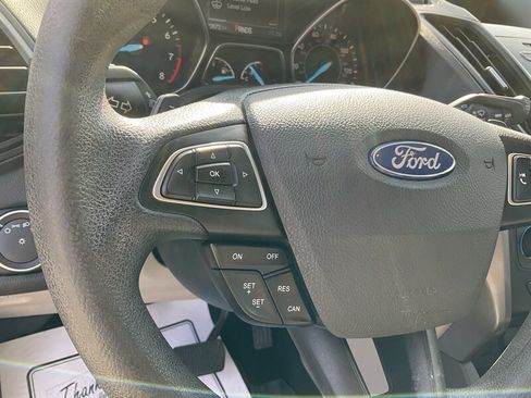 Used 2017 Ford Escape SE AWD/4WD image 25