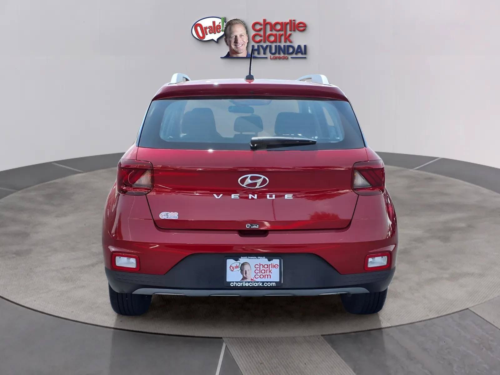 Certified 2025 Hyundai Venue Limited FWD image 4