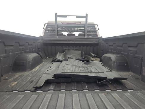 Used 2020 GMC Sierra 1500 4x4 Crew Cab w/ Sierra Value Package image 24