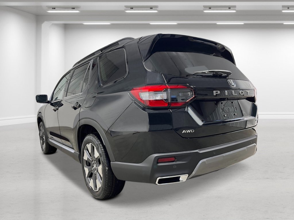 New 2026 Honda Pilot Touring image 3