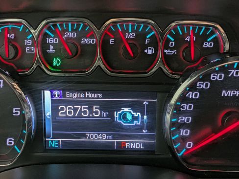 Used 2018 Chevrolet Silverado 1500 LT w/ All Star Edition image 29