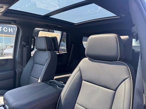 New 2026 GMC Yukon Elevation w/ Elevation Premium Package AWD/4WD image 13