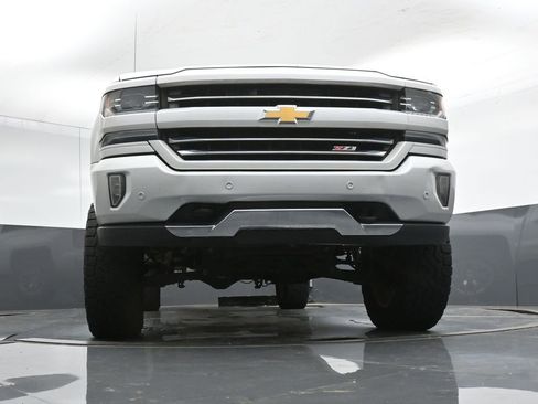Used 2017 Chevrolet Silverado 1500 LTZ Z71 w/ LTZ Plus Package AWD/4WD image 44