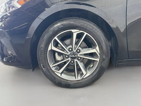 Used 2024 Kia Forte LXS FWD image 29