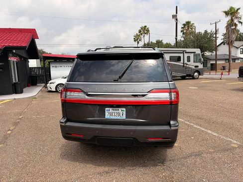 Used 2018 Lincoln Navigator Reserve w/ Technology Package AWD/4WD image 6