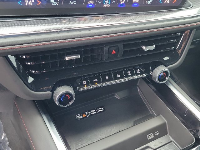 Used 2025 Chevrolet Suburban RST w/ Comfort Package RWD image 27