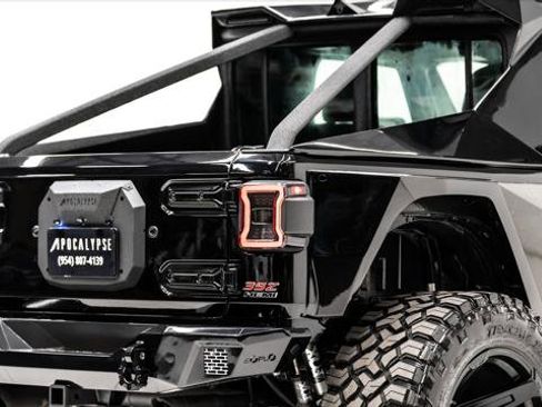 Used 2025 Jeep Wrangler Unlimited Sport image 44