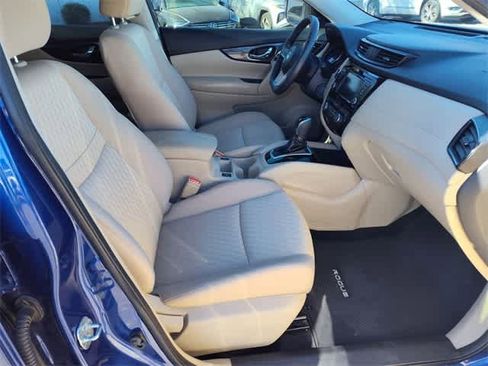 Used 2019 Nissan Rogue SV image 21