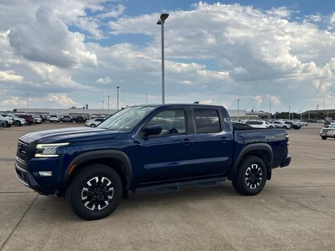 Used 2022 Nissan Frontier PRO-4X AWD/4WD image 10