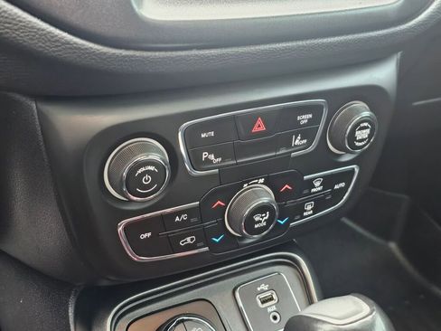 Used 2018 Jeep Compass Trailhawk w/ Leather Interior Group image 38