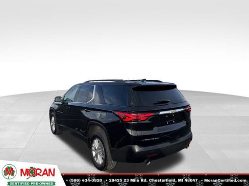 Used 2022 Chevrolet Traverse LT image 3
