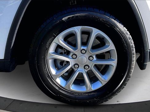 Certified 2021 Jeep Grand Cherokee Laredo image 33