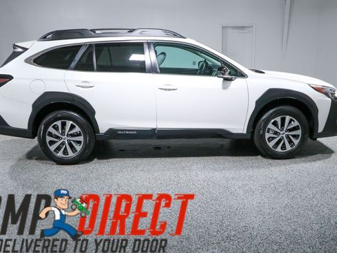 Used 2023 Subaru Outback Premium AWD/4WD image 6