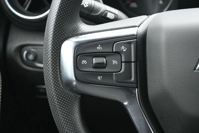 Used 2025 Chevrolet Blazer LT FWD image 16