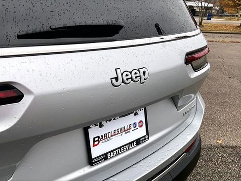 Used 2025 Jeep Grand Cherokee L Laredo w/ Luxury Tech Group I image 14