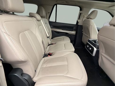 Used 2022 Ford Expedition Max Limited image 22