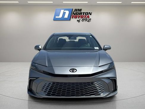 Used 2025 Toyota Camry XSE FWD image 2