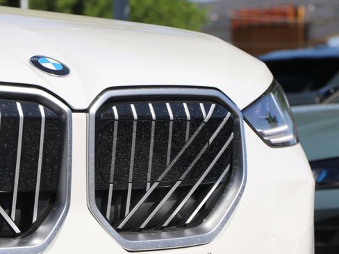 Certified 2025 BMW X3 xDrive30i w/ Premium Package image 6