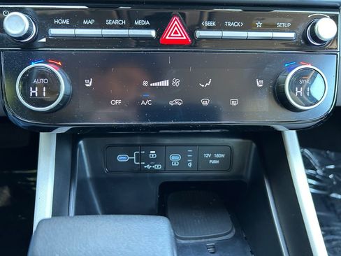 Used 2025 Hyundai Tucson SEL AWD/4WD image 19