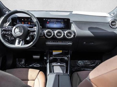 New 2026 Mercedes-Benz GLA 35 AMG 4MATIC image 20