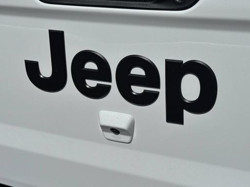 New 2026 Jeep Gladiator Sport AWD/4WD image 12
