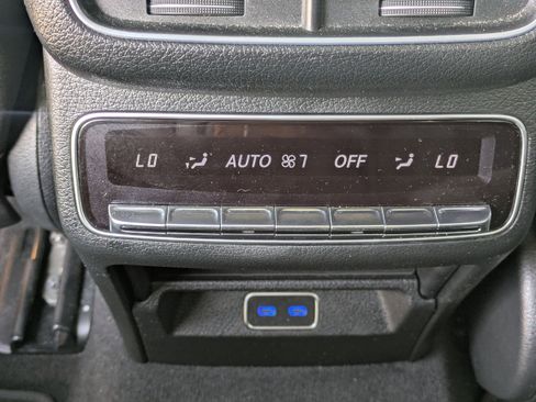 Used 2024 Mercedes-Benz GLS 450 4MATIC image 14