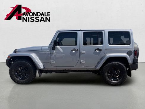 Used 2015 Jeep Wrangler Unlimited Sahara AWD/4WD image 2