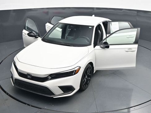 Used 2023 Honda Civic Sport image 29