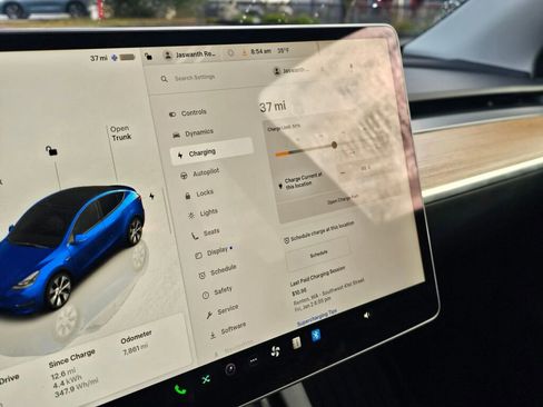 Used 2023 Tesla Model Y Long Range image 27