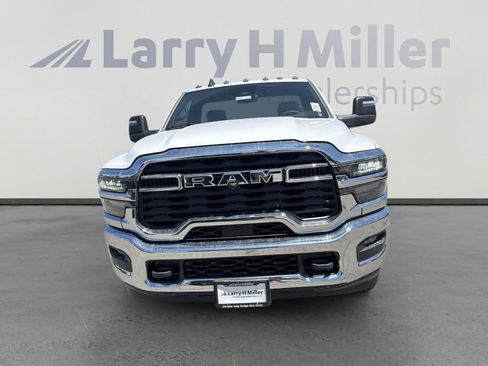 New 2025 RAM 3500 Tradesman image 3