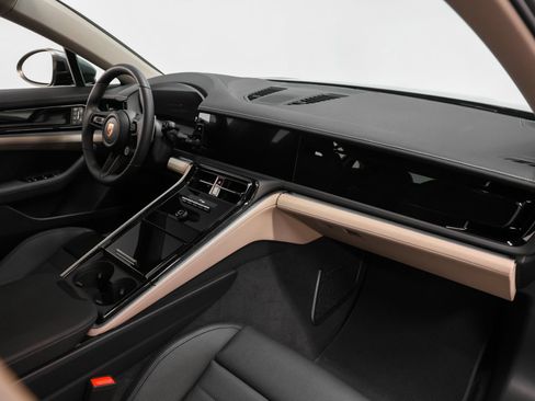 Certified 2026 Porsche Panamera 4 AWD/4WD image 25