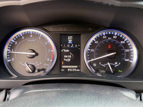 Used 2014 Toyota Highlander Limited FWD image 11