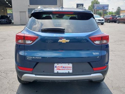 Used 2021 Chevrolet TrailBlazer LT w/ Sun and Liftgate Package AWD/4WD image 6