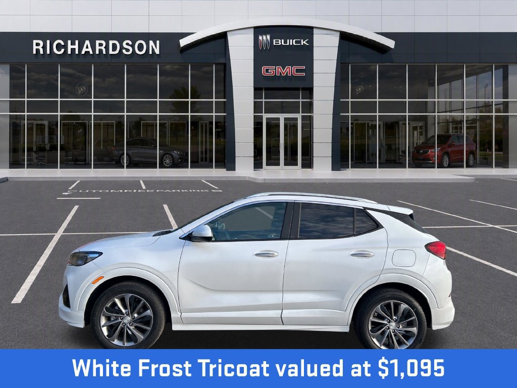 Used 2022 Buick Encore GX Select w/ Sport Touring Package FWD image 2