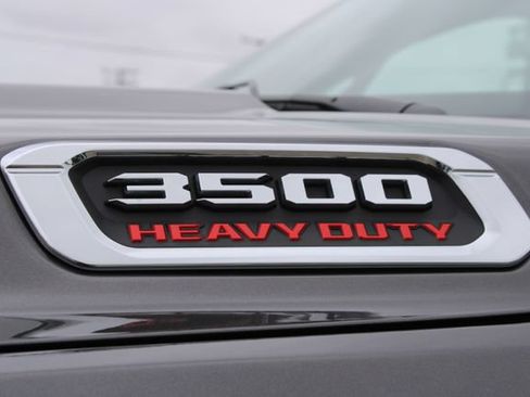 Used 2025 RAM 3500 Big Horn AWD/4WD image 19