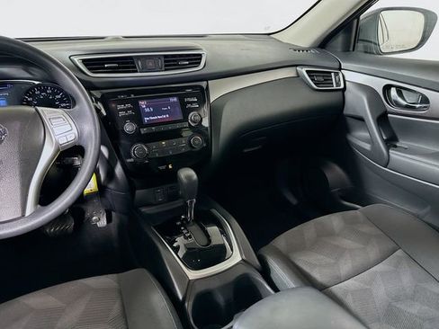 Used 2016 Nissan Rogue S w/ Appearance Package image 23