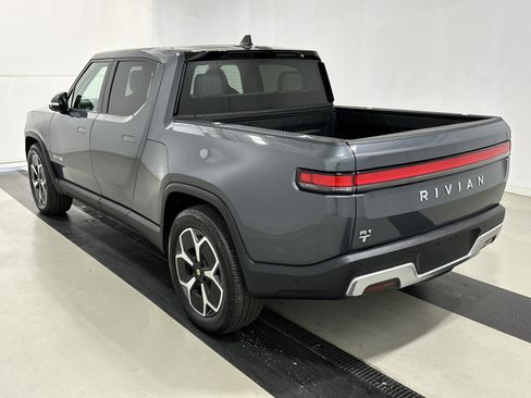 Used 2023 Rivian R1T Adventure AWD/4WD image 3