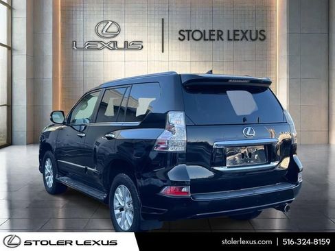 Used 2017 Lexus GX 460 image 4