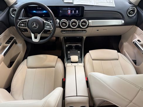 Used 2021 Mercedes-Benz GLB 250 4MATIC image 15