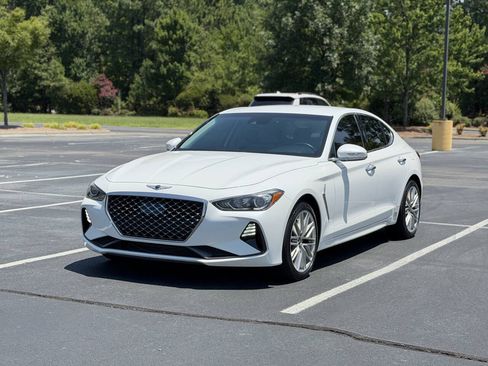 Used 2020 Genesis G70 2.0T RWD image 3