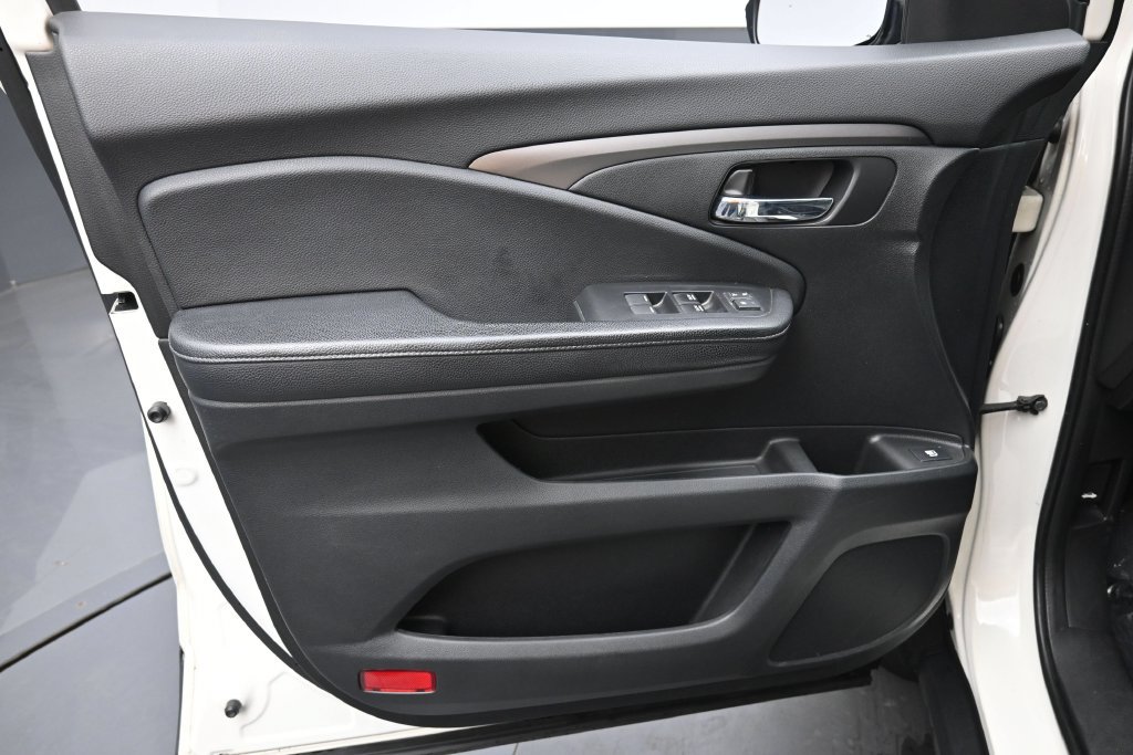 Used 2019 Honda Ridgeline RTL image 17