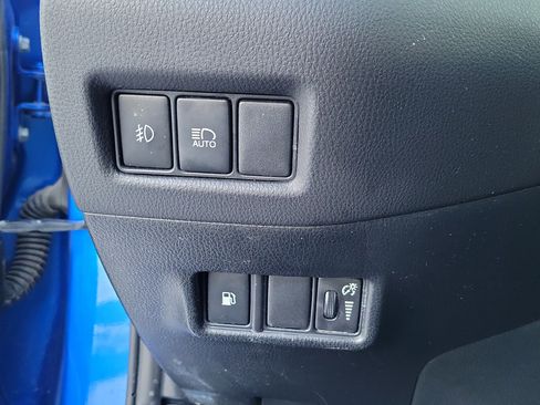 Used 2018 Toyota C-HR XLE image 20