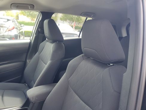 Certified 2024 Toyota Corolla Cross LE FWD image 17