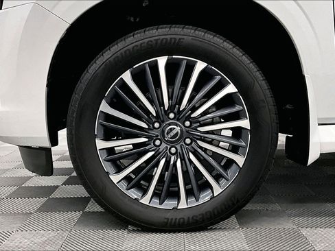 Used 2025 Nissan Armada Platinum Reserve AWD/4WD image 10