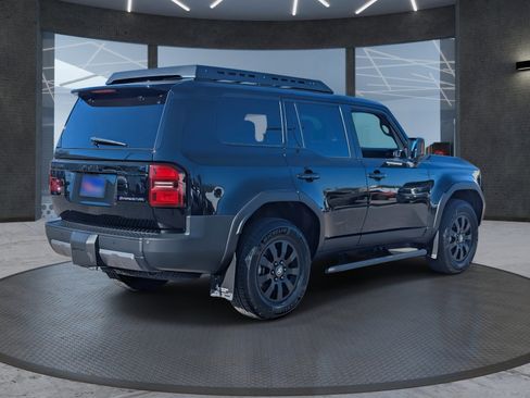 Used 2024 Toyota Land Cruiser image 6