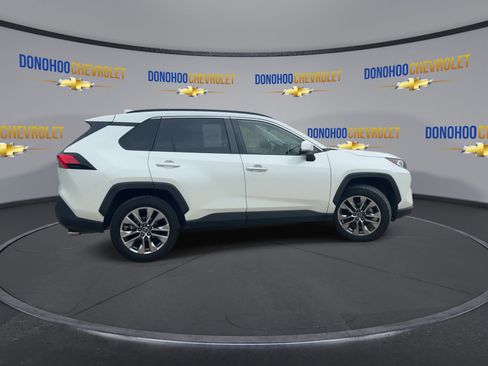 Used 2019 Toyota RAV4 Limited w/ Advanced Technology Package FWD image 12