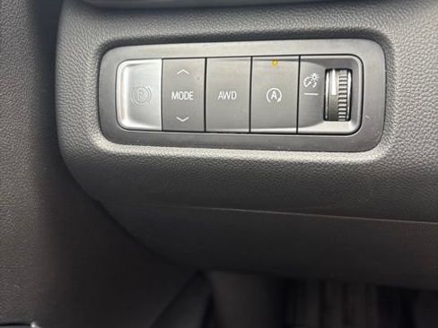 Used 2025 GMC Acadia AT4 w/ Super Cruise Package AWD/4WD image 16