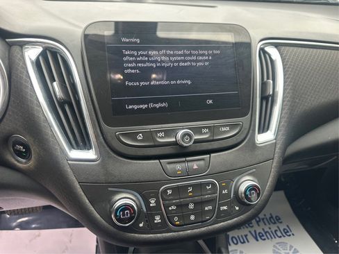 Used 2021 Chevrolet Malibu LT image 25