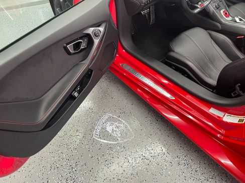 Used 2019 Lamborghini Huracan LP 580-2 image 12