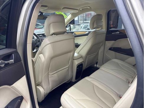 Used 2015 Lincoln MKC FWD w/ Equipment Group 101A Select image 16